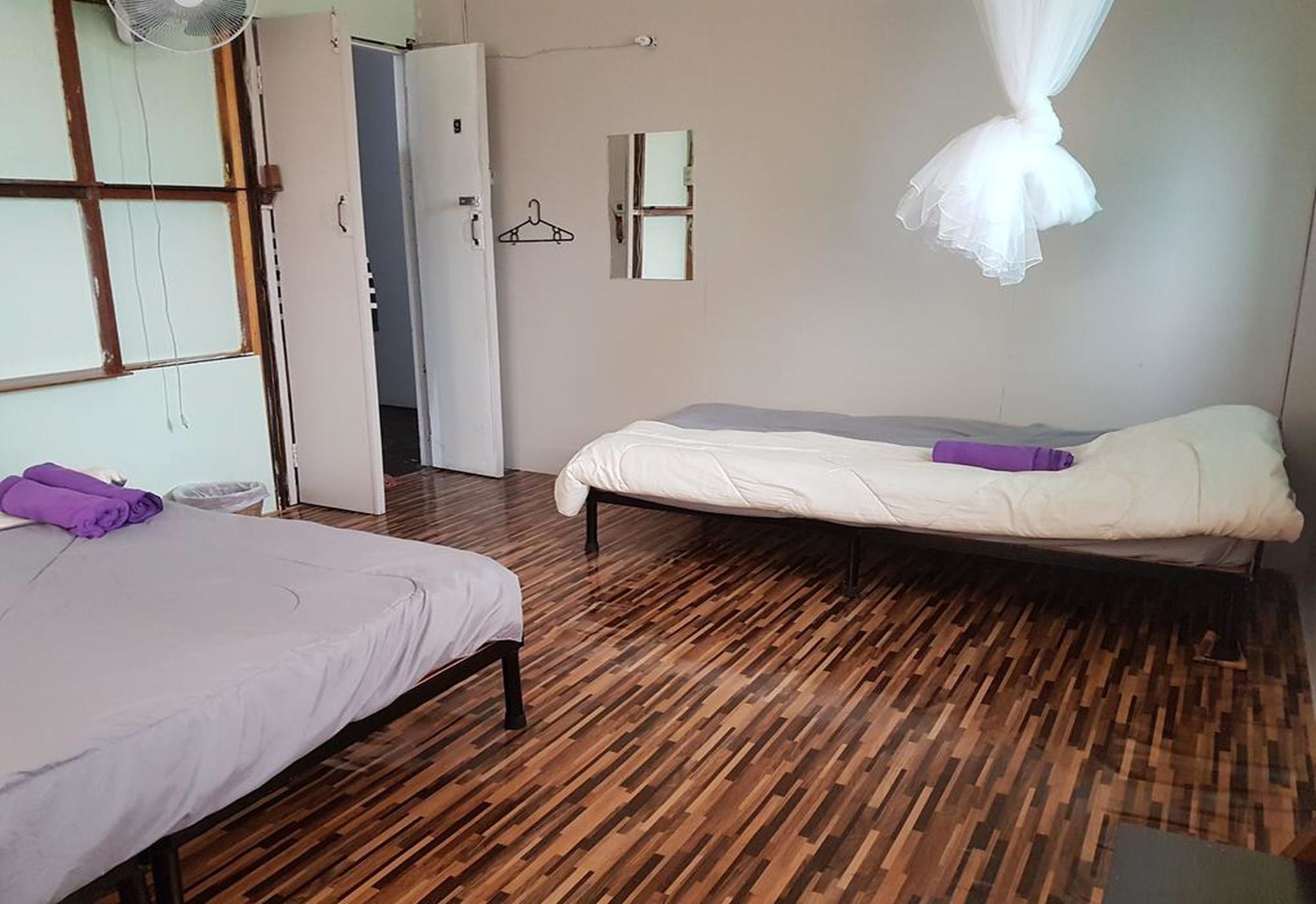 צ'יאנג ריי Bar 184 Party Hostel (Adults Only) מראה חיצוני תמונה